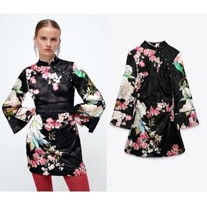 ZARA NWT FLORAL PRINT MINI DRESS - S